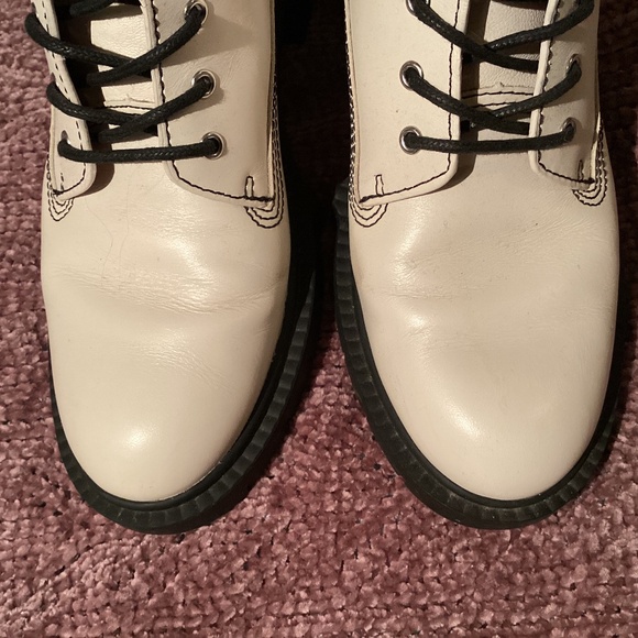 Coach Lorimer Leather Lace Up Combat Boots Cream White Size 8 - Picture 4 of 9